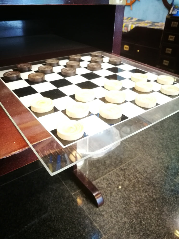 TAVOLA IN VETRO CON SET DI PEZZI DAMA IN LEGNO