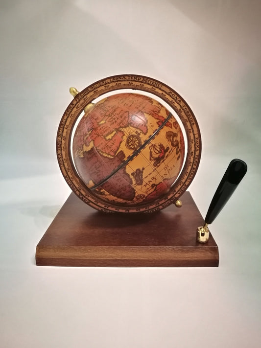 Mappamondo portapenna con cartina antica