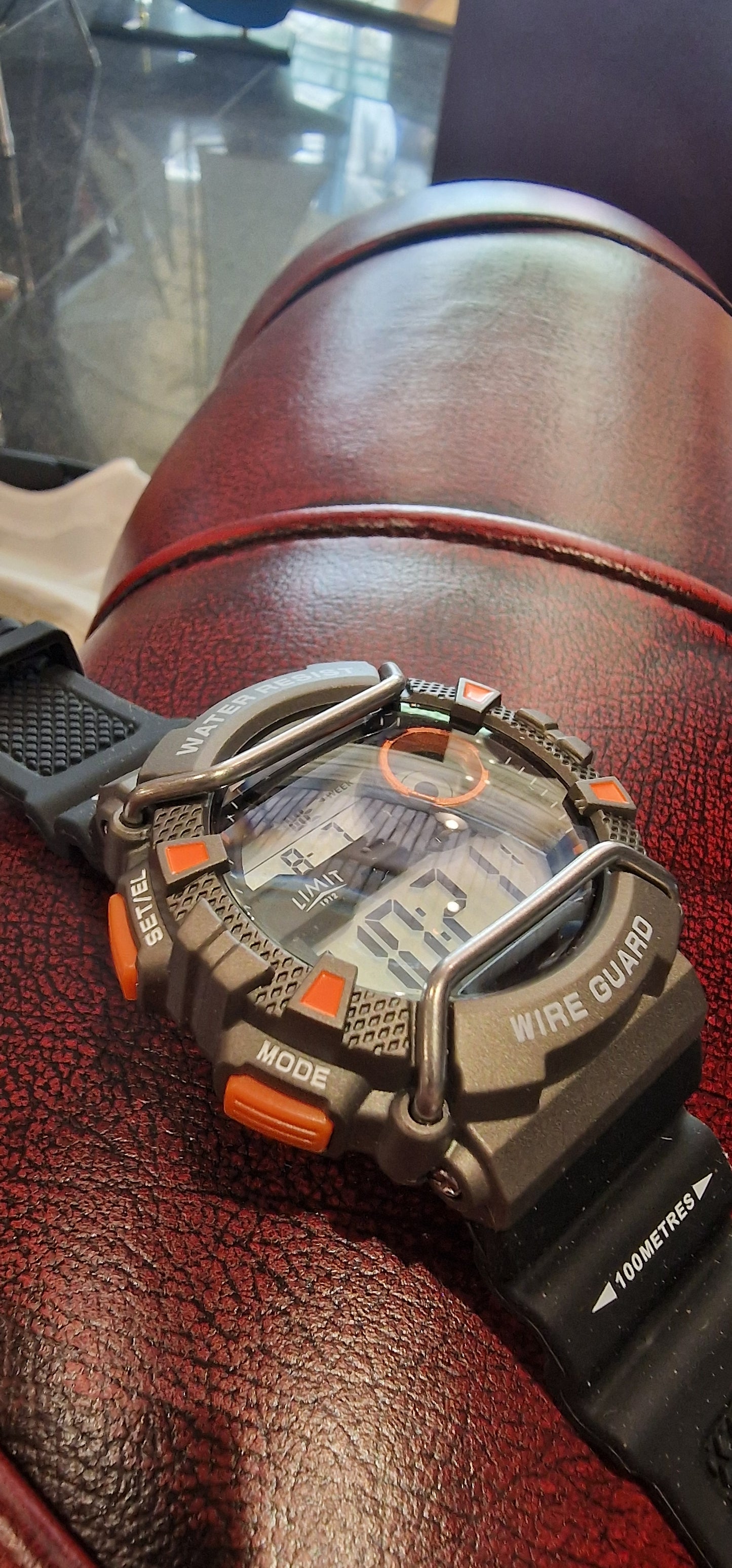 Orologio Sportivo Digital "WIRE GUARD"