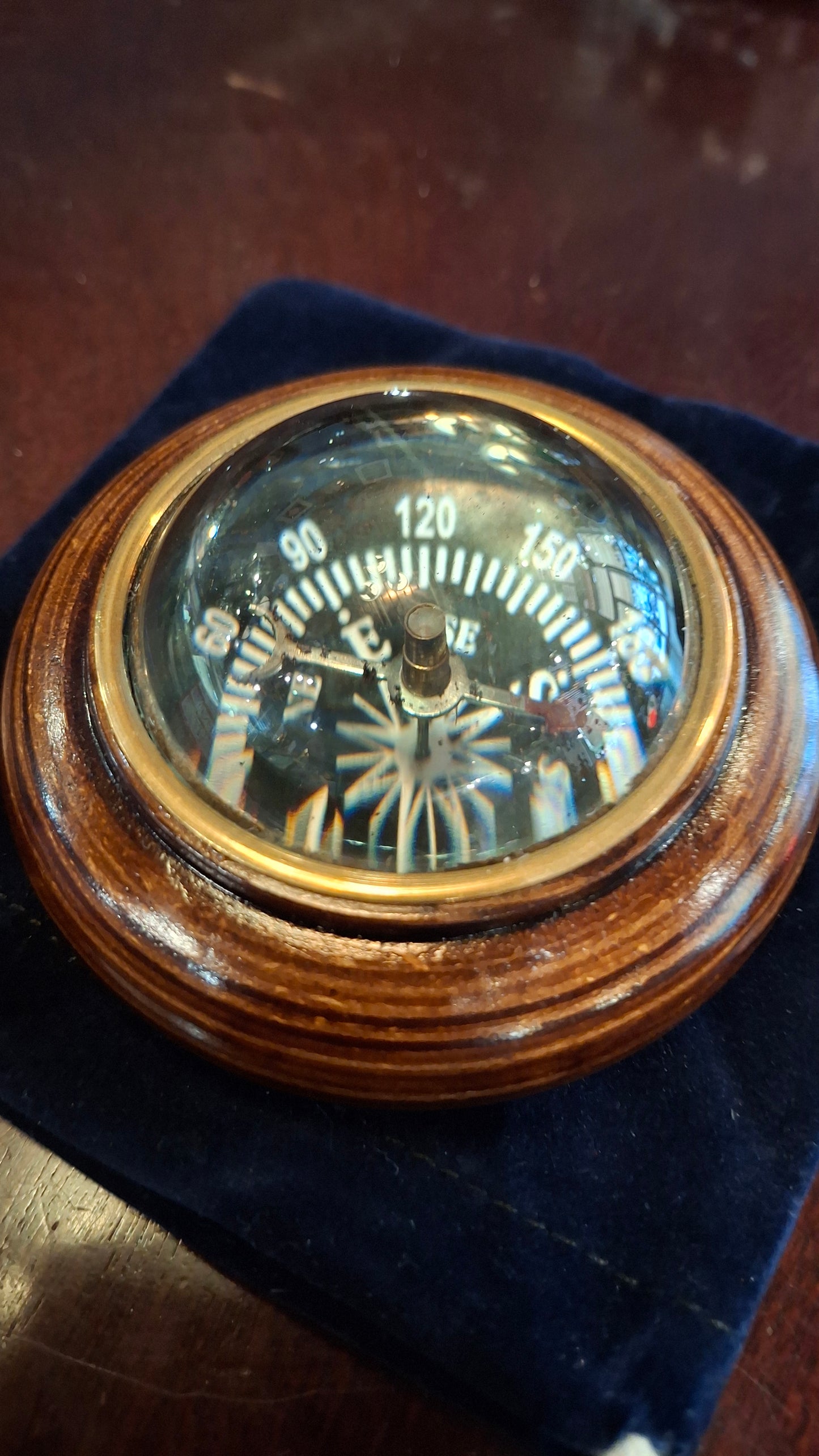 Bussola legno con vetro bombato