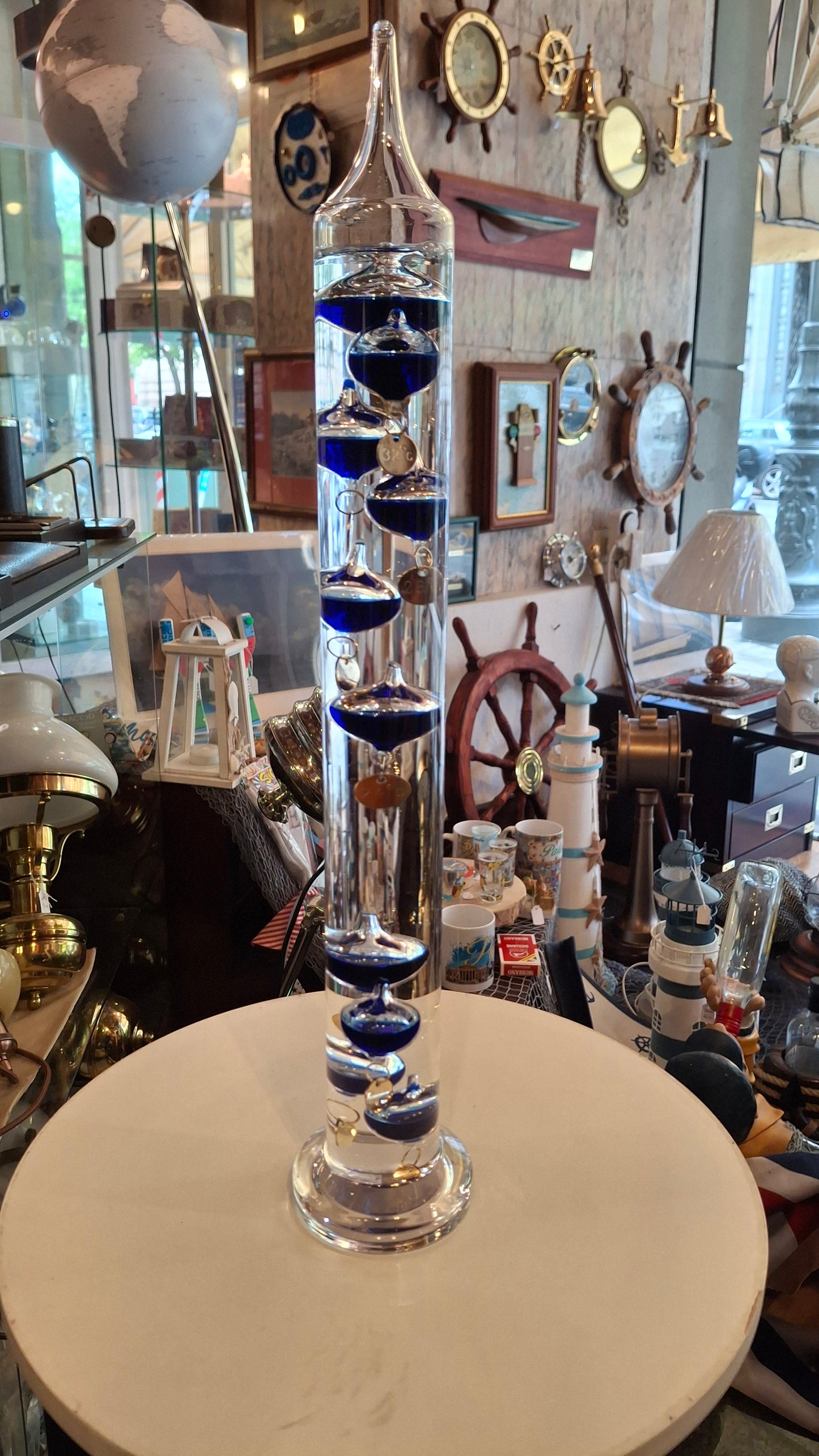 Termometro galileo con ampolle blu