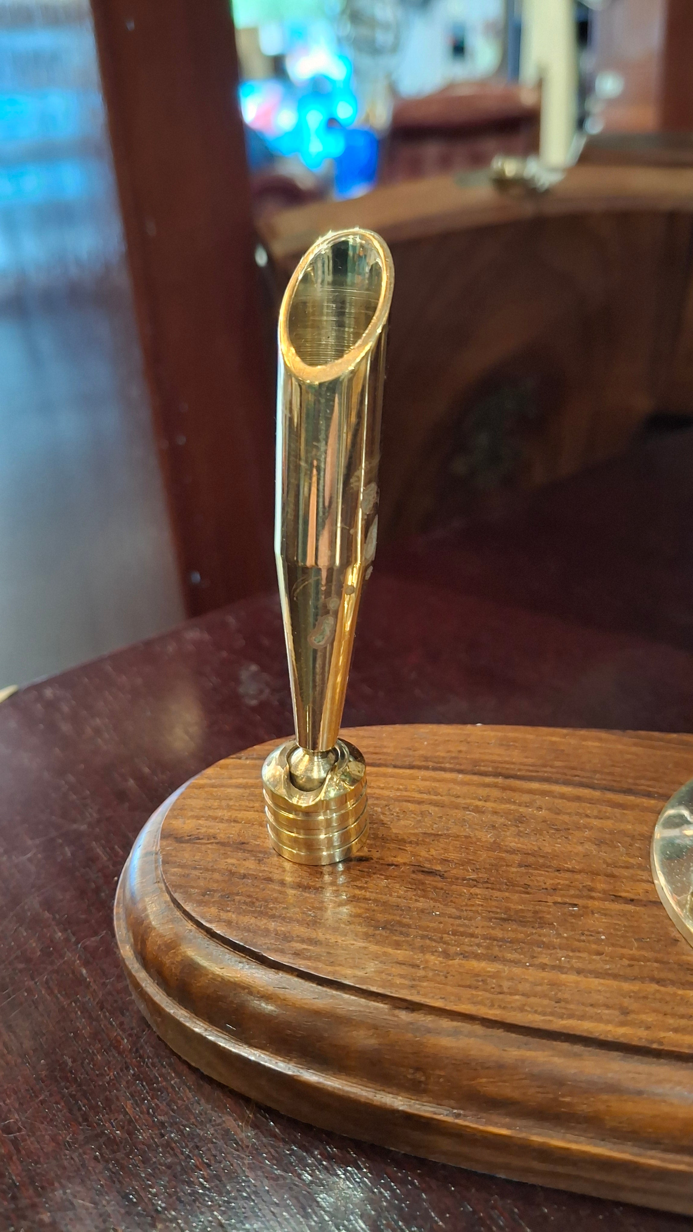Portapenne in legno con Telegrafo di bordo in ottone lucido