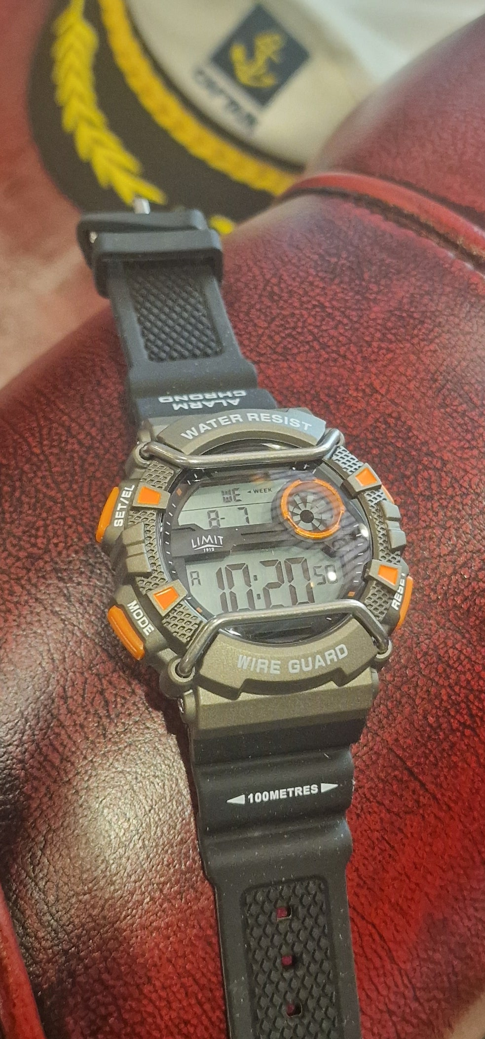 Orologio Sportivo Digital "WIRE GUARD"